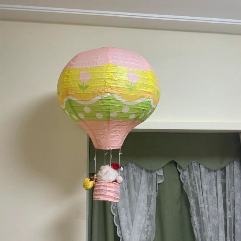 用气球和纸做灯笼图片
