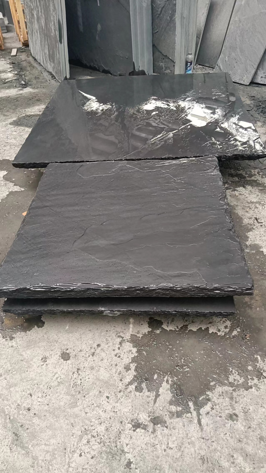 厂家直销大青石板原石桌茶几吧台自然面毛边黑色火锅桌面仿古哑光