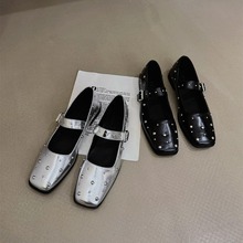 韩版法式复古玛丽珍鞋2024新款女鞋铆钉黑色方头平底单鞋女小皮鞋