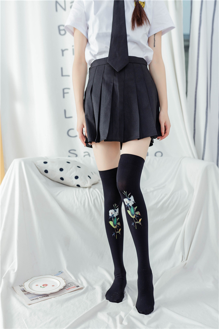 天鹅绒过膝袜大腿袜黑白丝袜烫金胶印lolita长筒jk学生微透女 cos