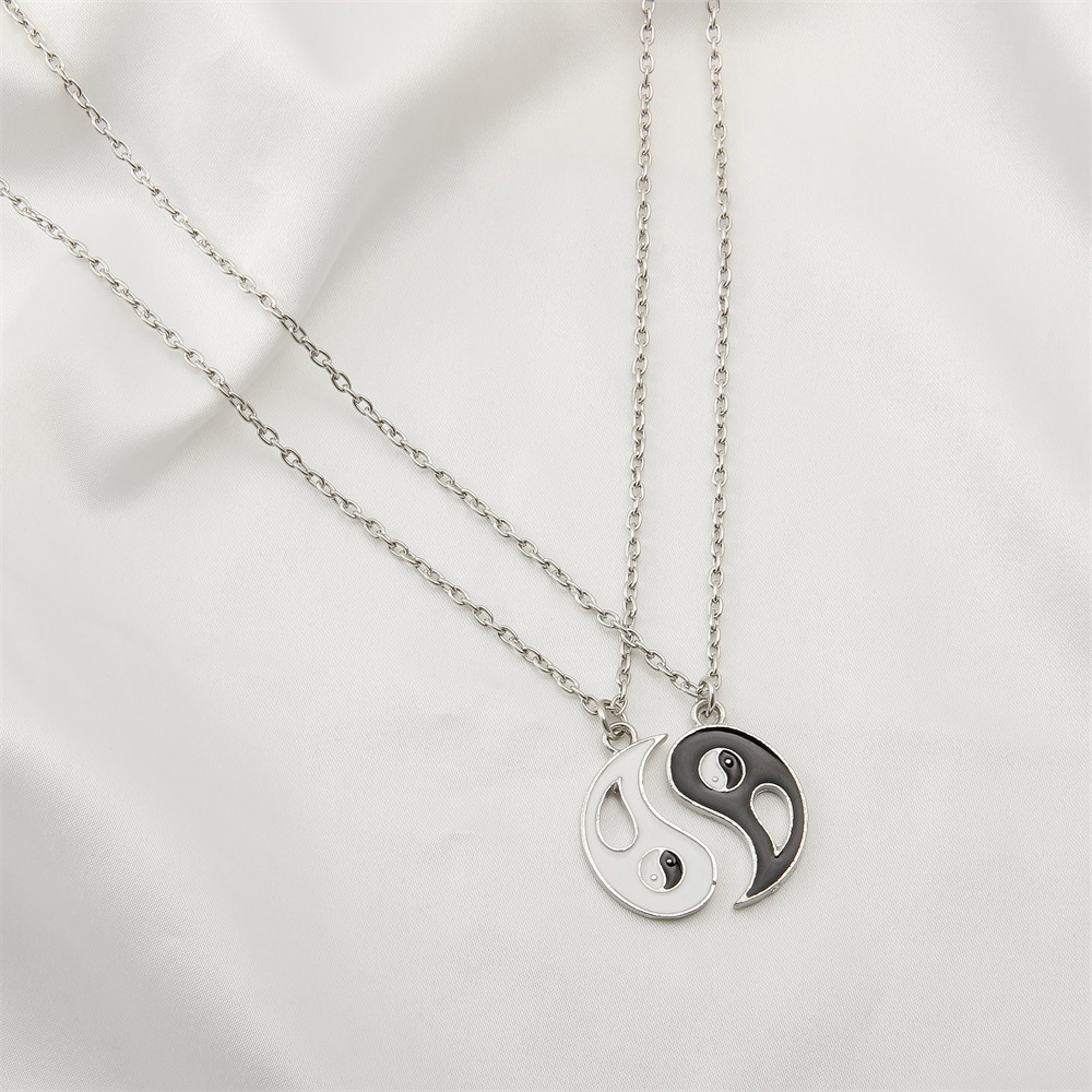欧美新款太极八卦阴阳情侣项链 ins简约个性镂空拼接项链男女批发