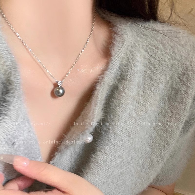 Ins Style Pearl Necklace for Women All-Match Special-Interest Design High-Grade Light Luxury Clavicle Chain Love Pendant Ornaments Wholesale