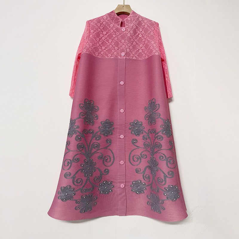 Sanzhai Pleated Stitching Mesh Rhinestone + Hand Shake Flower Loose Mid-Length Dress and Coat