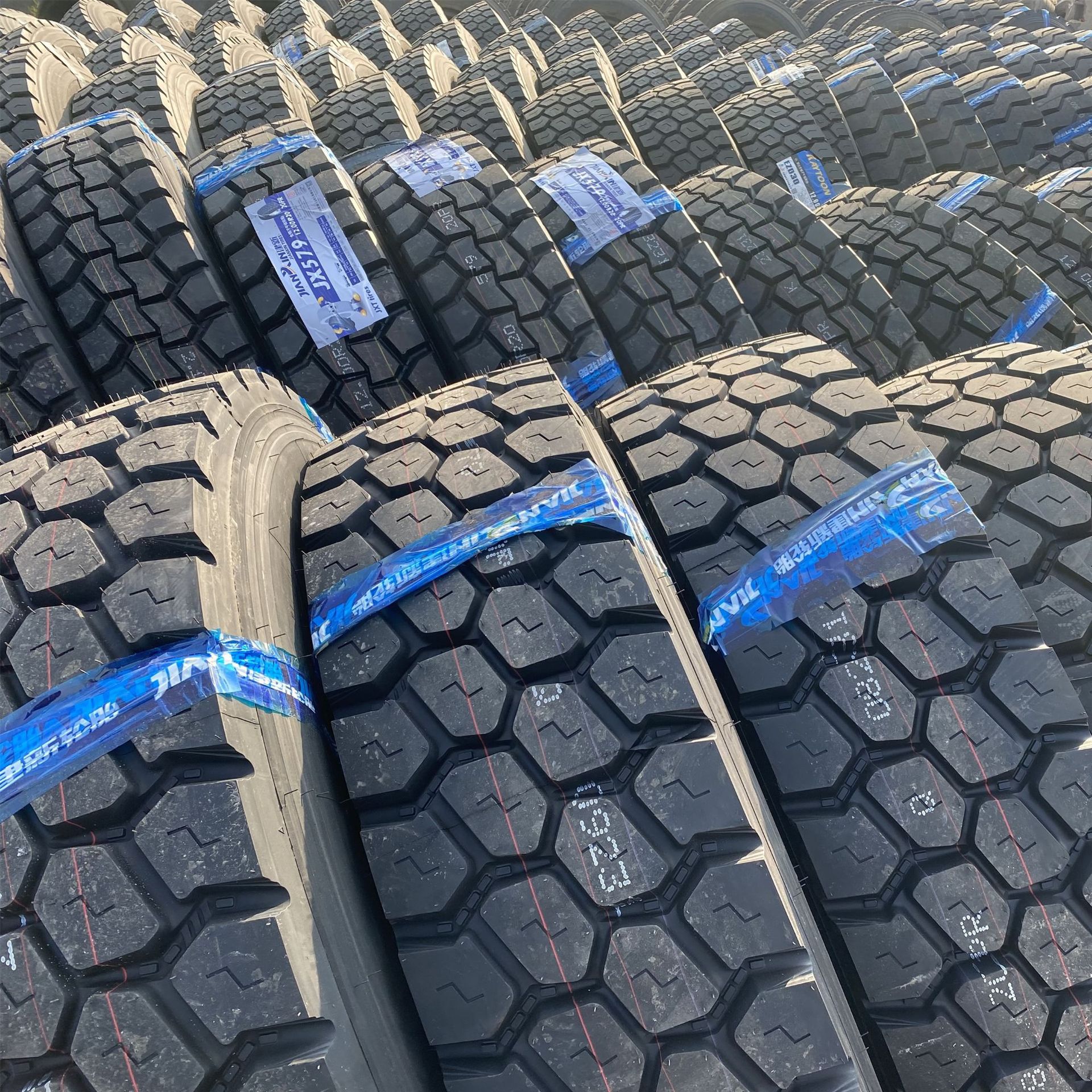 厦门建新轮胎马田轮胎高品质1200轮胎翻斗车轮胎重载克星厂家直发