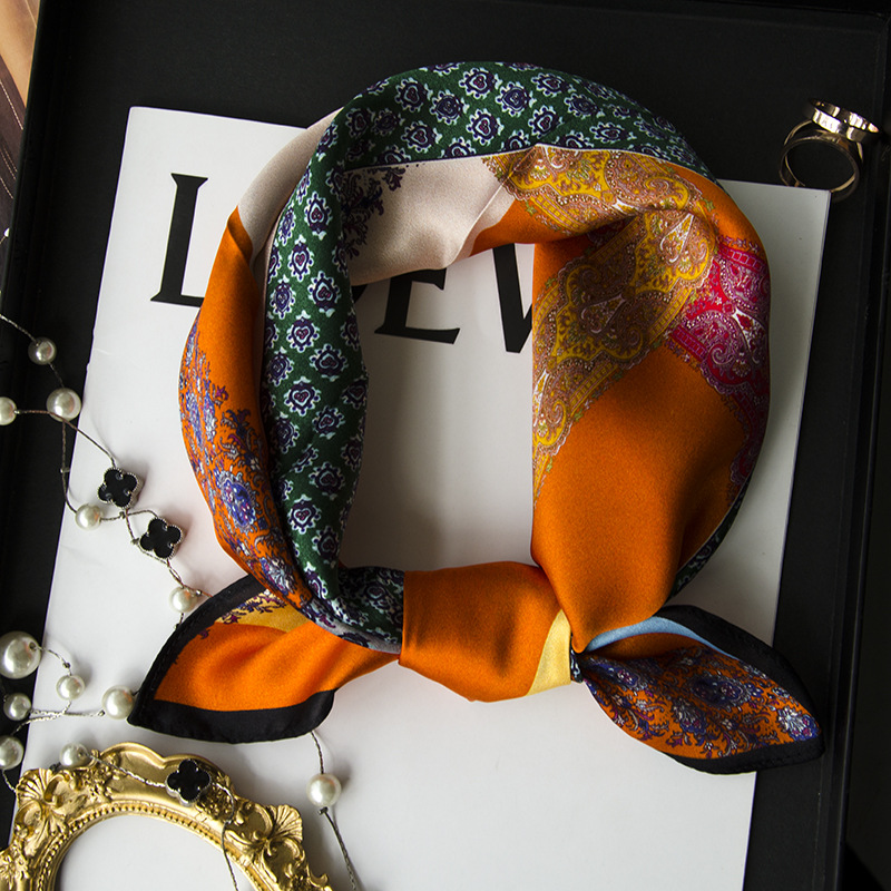 复古欧式腰果花纹领巾经典真丝小方巾丝巾发带女53气质装饰小丝巾