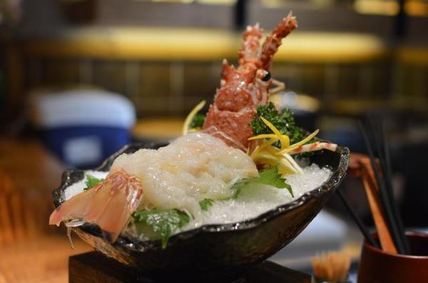 超低温莫桑比克玫瑰龙虾刺身日料三文鱼伴侣