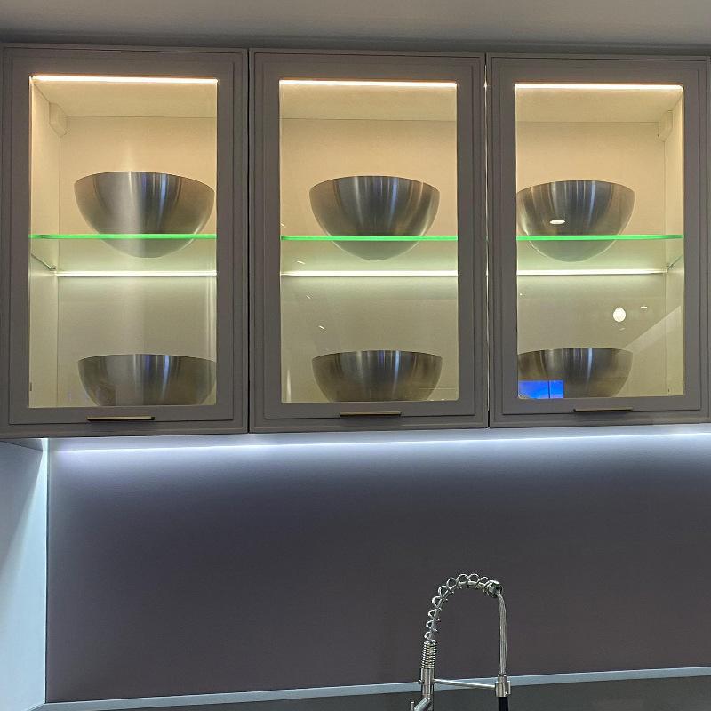 衣柜灯展柜灯卡8m玻璃木板灯层板酒柜吊柜灯无需开槽夹板灯条led