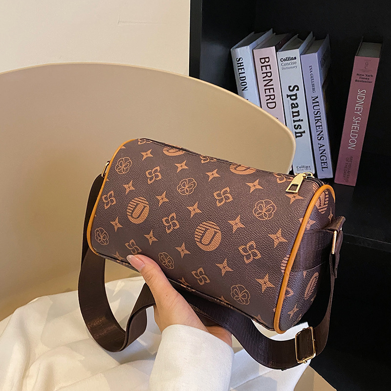 Winter New Stylish Good Texture Retro round Bag Shoulder Messenger Bag Western Style Leisure Western Style Letter Women's Bag