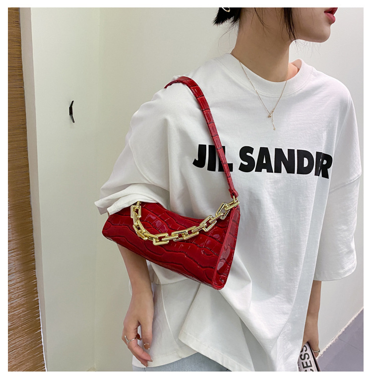 Wholesale Women's Bags 2021 New Trendy Korean Style Fashion Trending Shoulder Bag Western Style Underarm Chain Embossed Small Square Bag