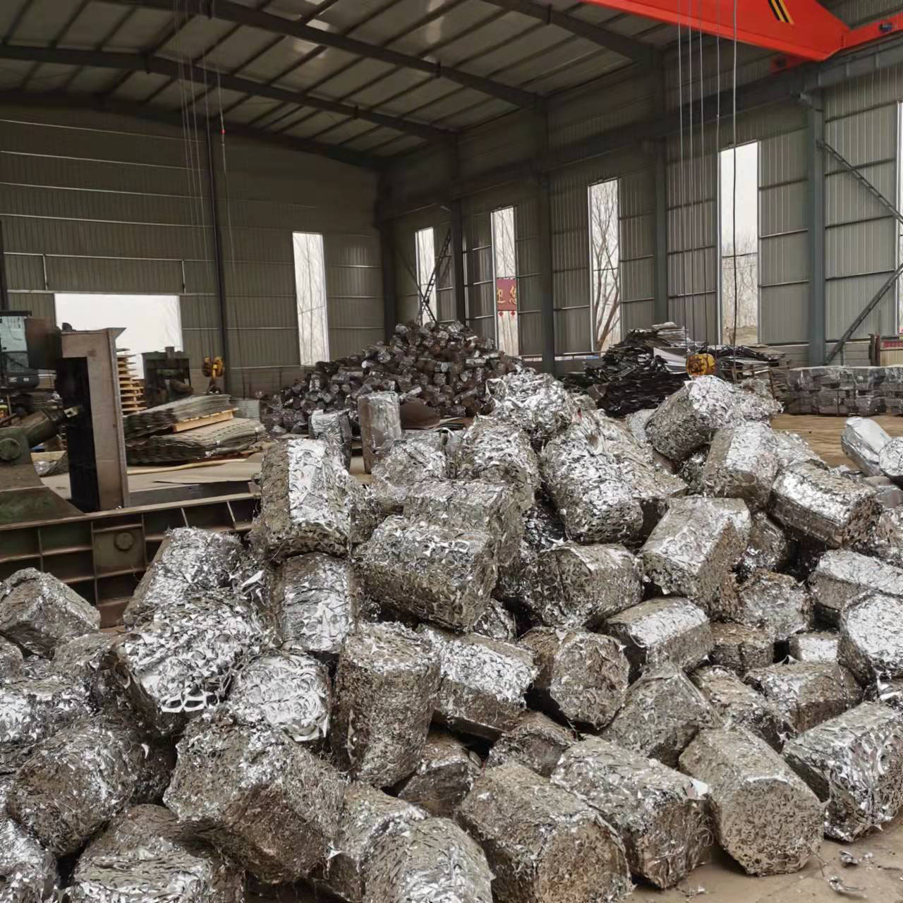 厂家供应量大从优废钢压块废铁压块冷板压块马口铁压块镀锌压块