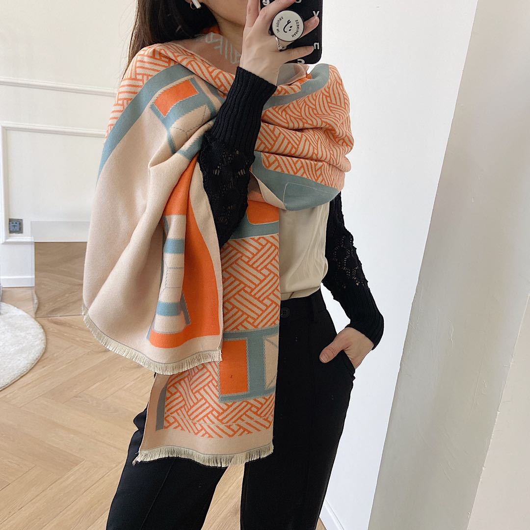 秋冬欧美流行加厚保暖仿羊绒围巾女 一件代发 冬季长款两用大披肩