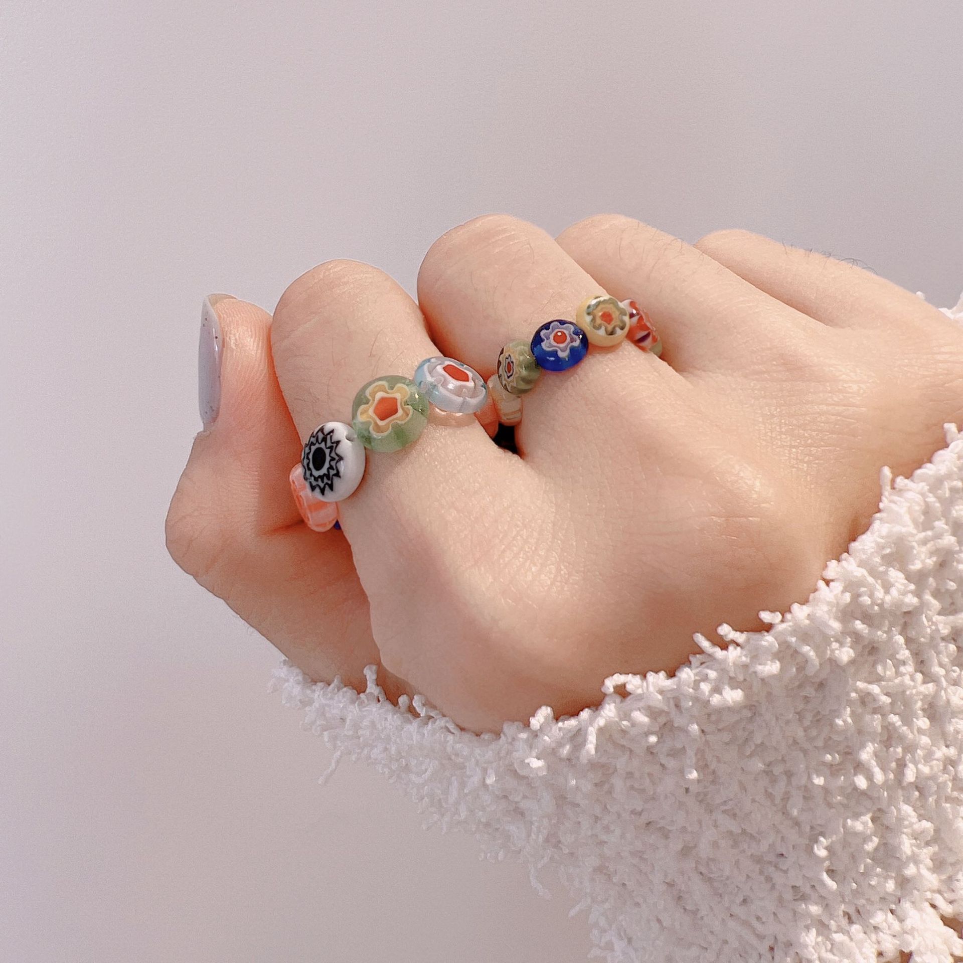 夏季糖果色手工串珠戒指女百搭弹力线琉璃花儿童戒指小众设计指环