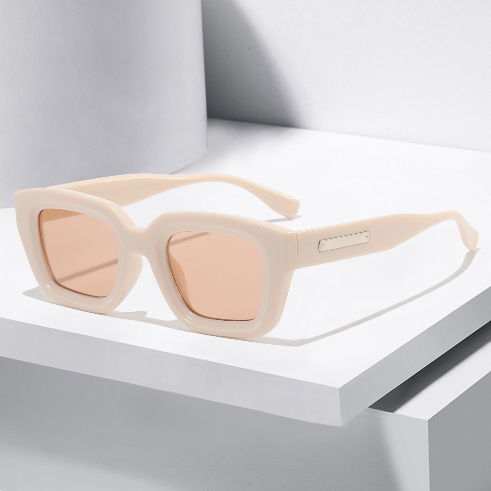 New Fashion Glasses  Retro Women's Sun Glasses Small Frame Milky White Shade Netting Red Sunglasses