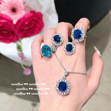 斯里兰卡蓝宝石花朵戒指 富丽堂皇 镀18k金 皇家蓝漩涡锆石项链