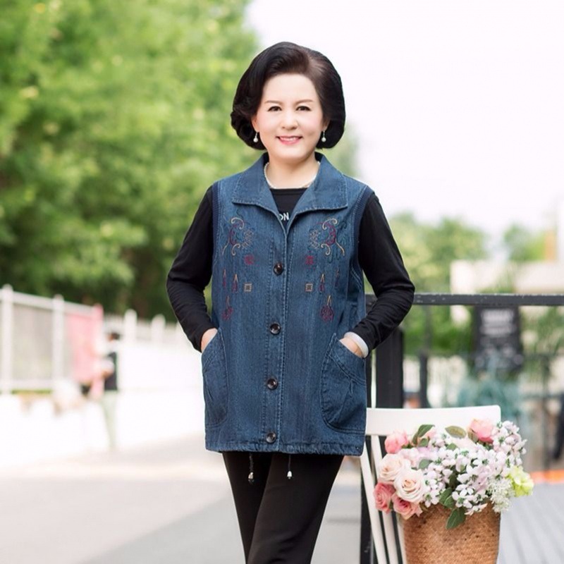 妈妈装牛仔马甲女外套2020中年妇女加大码短款40岁50秋季马夹外穿