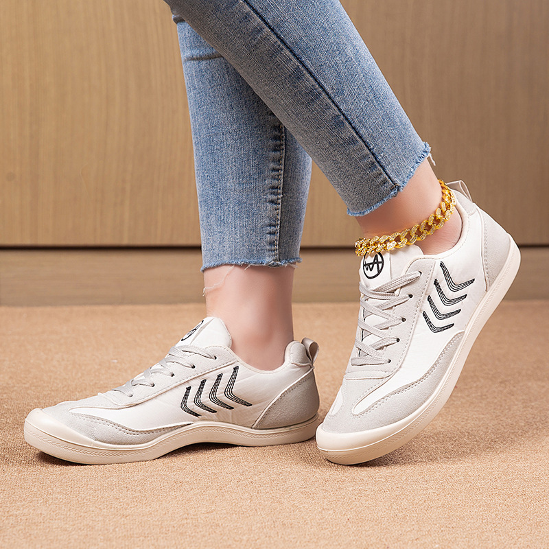 白色帆布鞋女鞋2024春季新款女士休闲板鞋学生韩版百搭厚底小白鞋