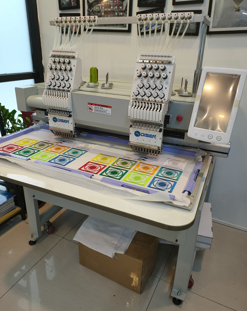 高速全自动两头电脑绣花机成品帽袜子金片亮片珠片平绣刺绣机厂家