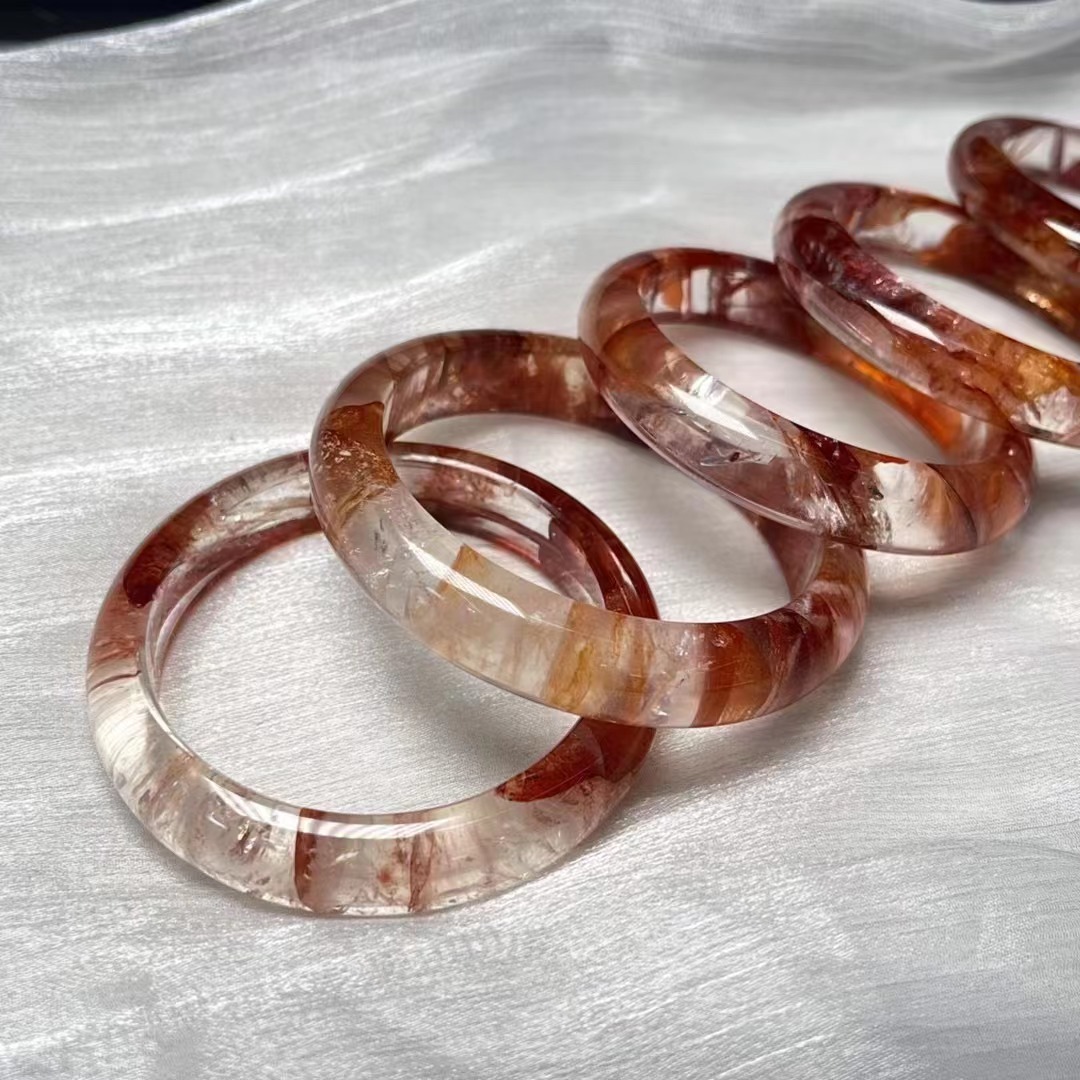 天然红胶花手镯女款鲜艳锦鲤色个个带彩虹亮片晶体通透批发直销