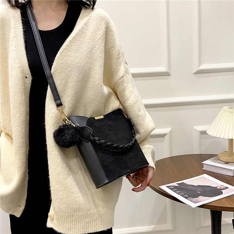Autumn Winter Retro Frosted Small Bag 2021 New Bags Women's All-Match Messenger Bag Fashion Hand-Held Tote Bucket Bag