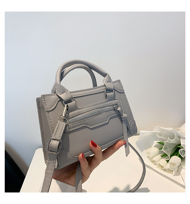 Handbags Women's Summer 2022 New Fashion Motorcycle Bag Texture Minority All-Match Simple Shoulder Messenger Bag