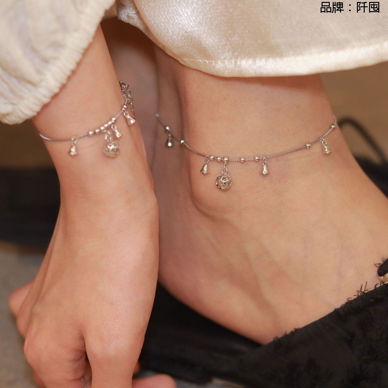 脚链女孩高级感宫铃古风玲珑球女2023年小众设计女本命年铃珑脚环