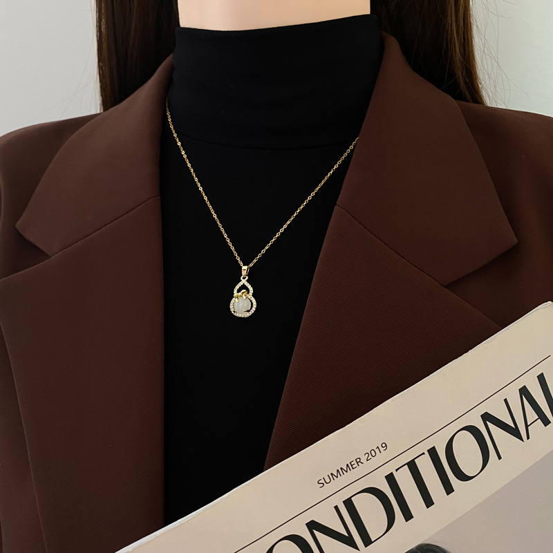 Fashion Minimalist Bowknot Small White Gourd Necklace Light Luxury Minority Micro Zircon-Inlaid Pendant Short Necklace Clavicle Chain