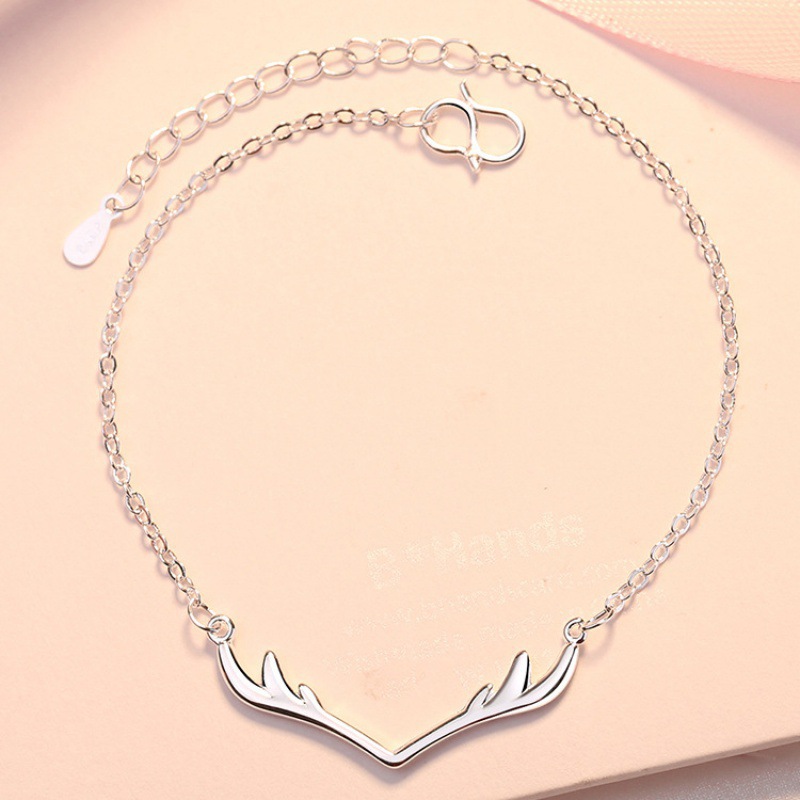 Korean Style Stall Goods Small Jewelry Fashion Wholesale Small Gifts Gift Goods Silver Plated Bracelet Ladies Simple Hot Sale