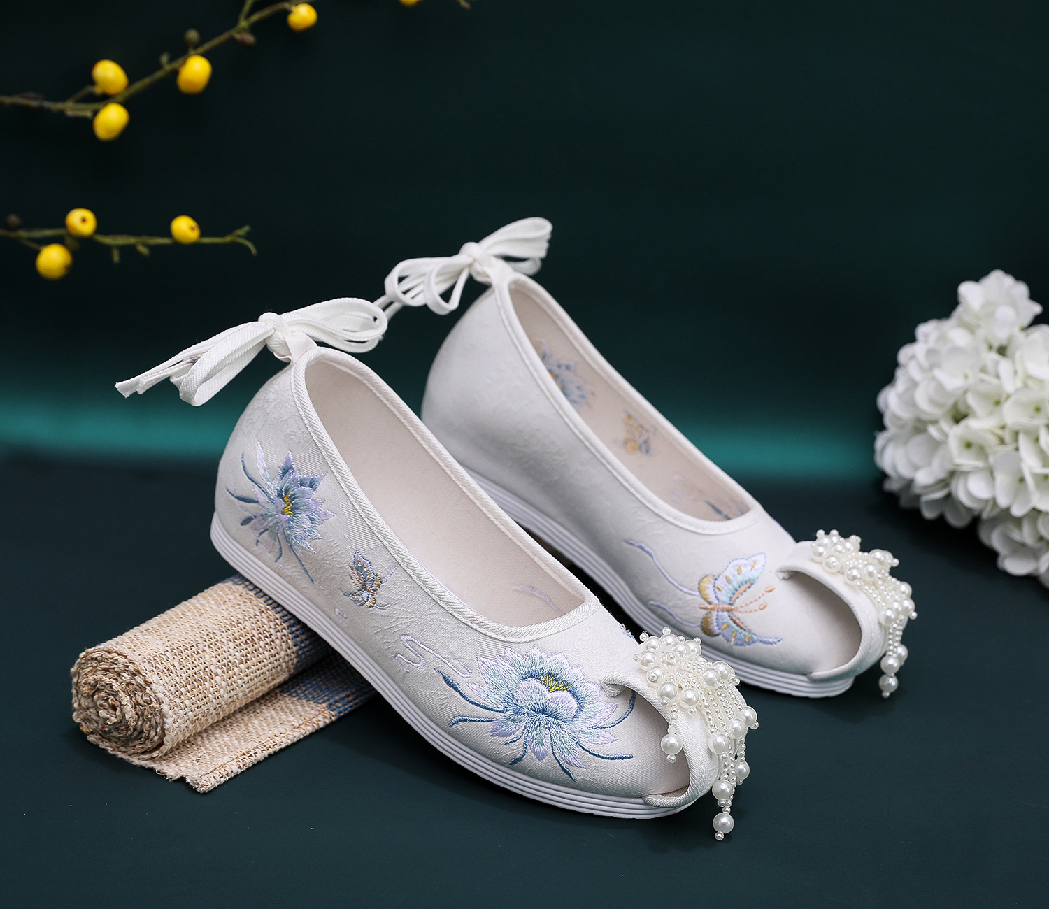 汉服鞋 翘头鞋 单鞋/棉鞋 蓝莲花 古风绣花布鞋复古装女鞋