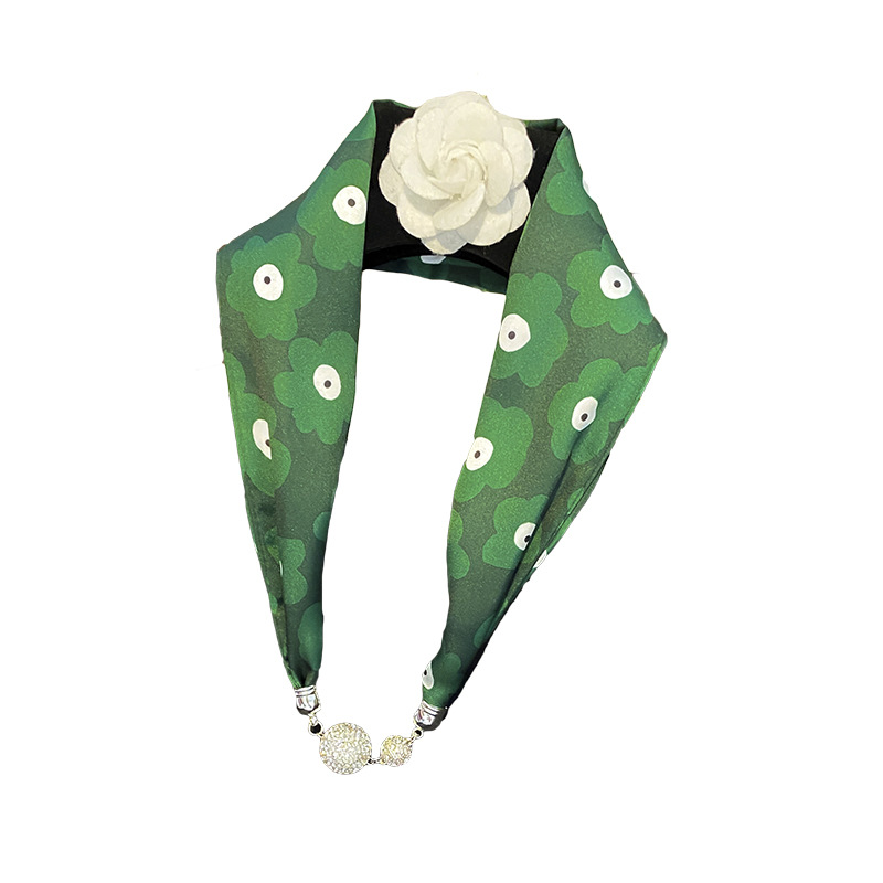 Summer Lazy Free Double-Layer Scarf Magnetic Buckle Necklace Women's Rhinestone Green Business Wear with Decorative Scarf