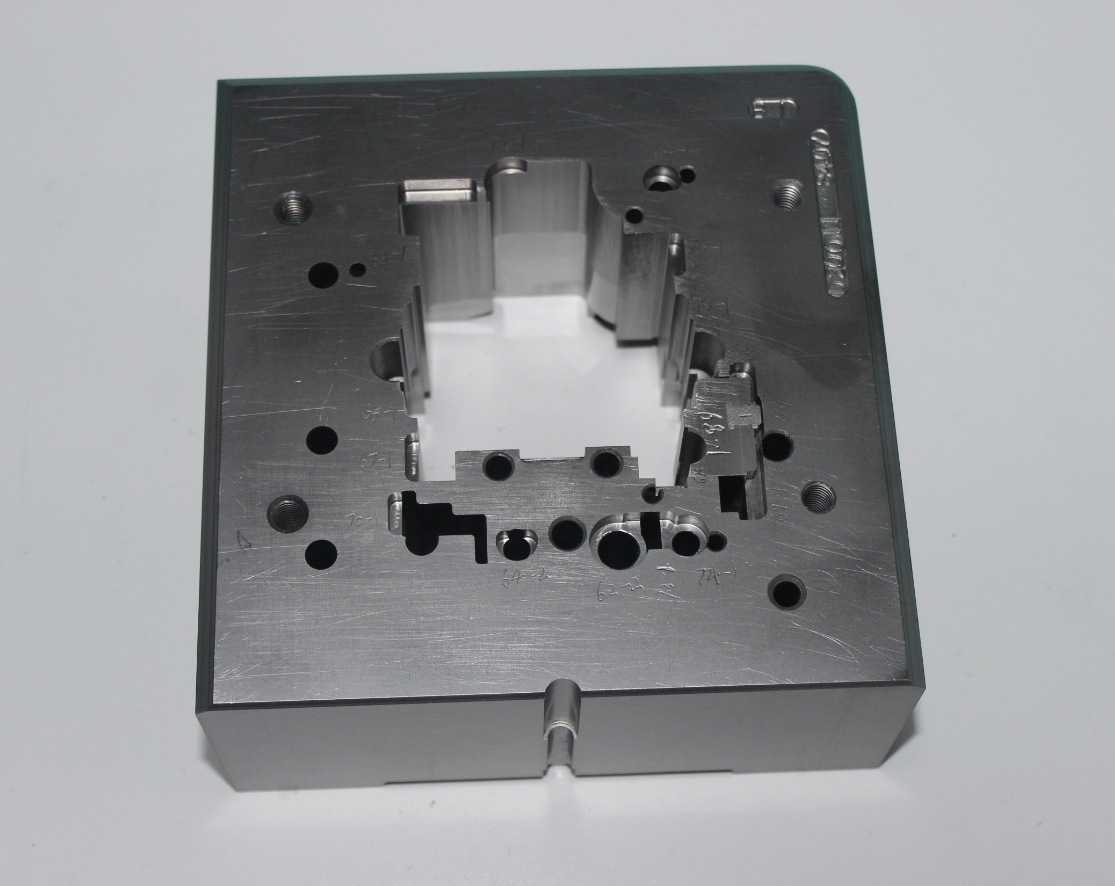 模具pvd涂层加工零部件镀钛真空镀膜压铸表面处理江苏昆山涂层厂