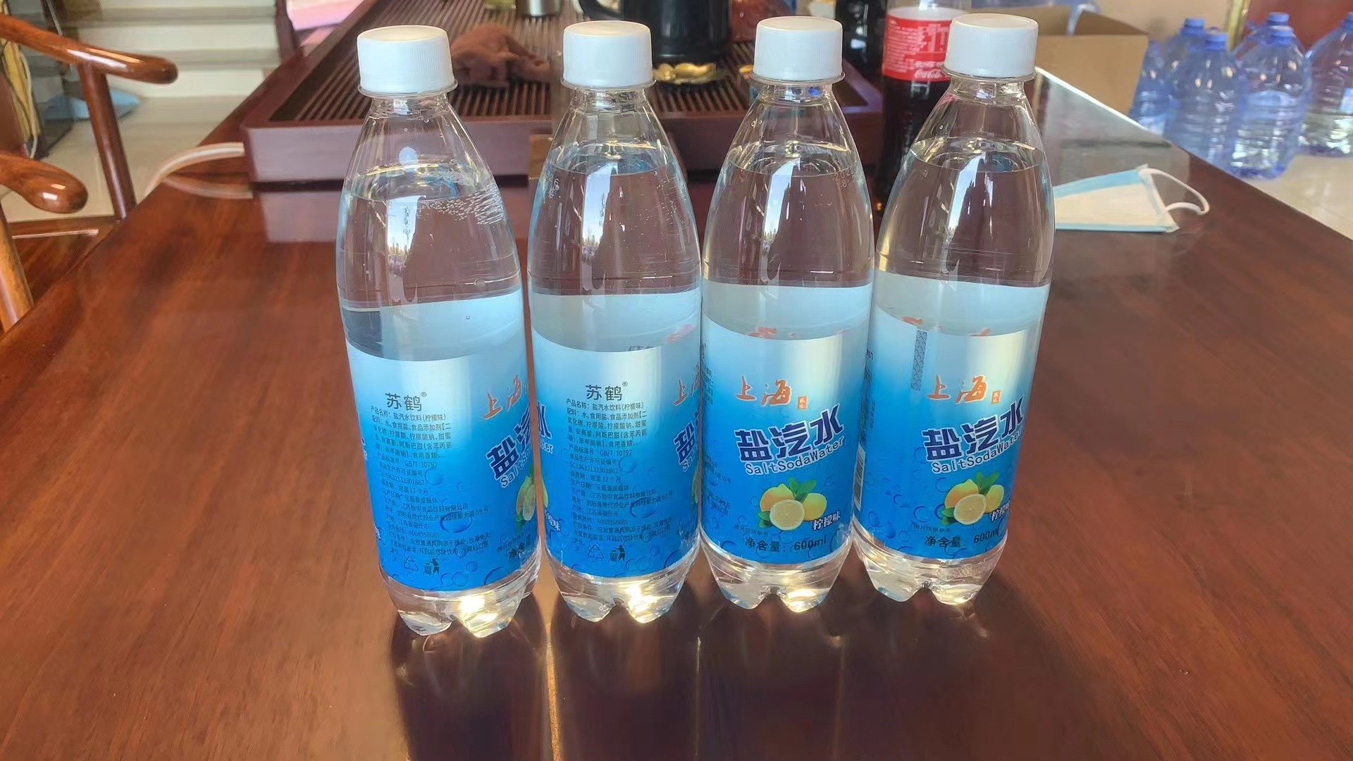 上海风味盐汽水整箱600ml 24瓶柠檬味苏打夏季碳酸饮料整箱批特价