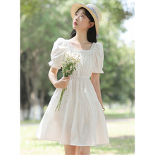 女装一件代发2024夏季新款短袖法式气质显瘦小众方领白色连衣裙