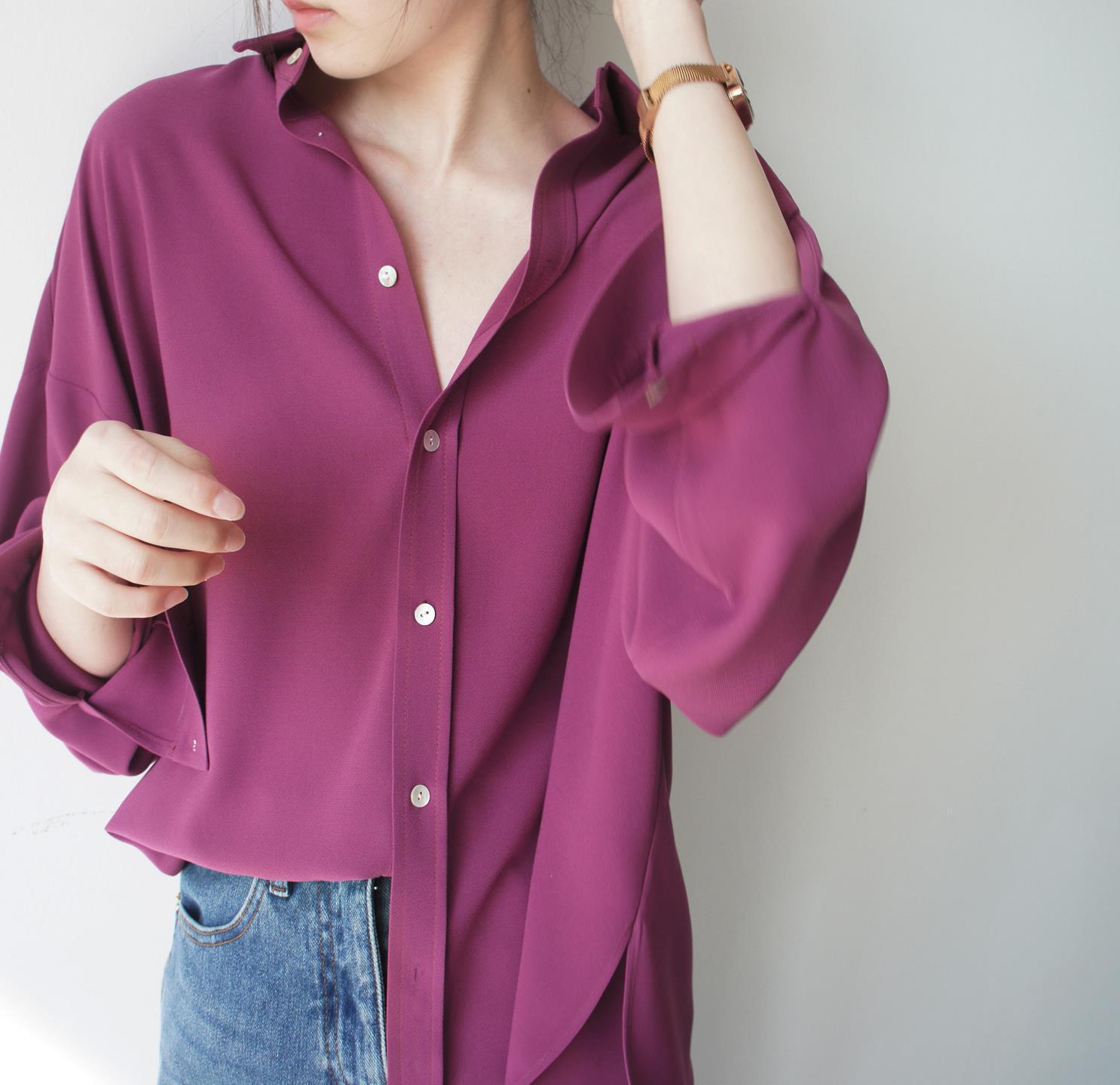树莓色撞色扣侧开叉宽松衬衫长袖不易皱气质时髦chic女上衣