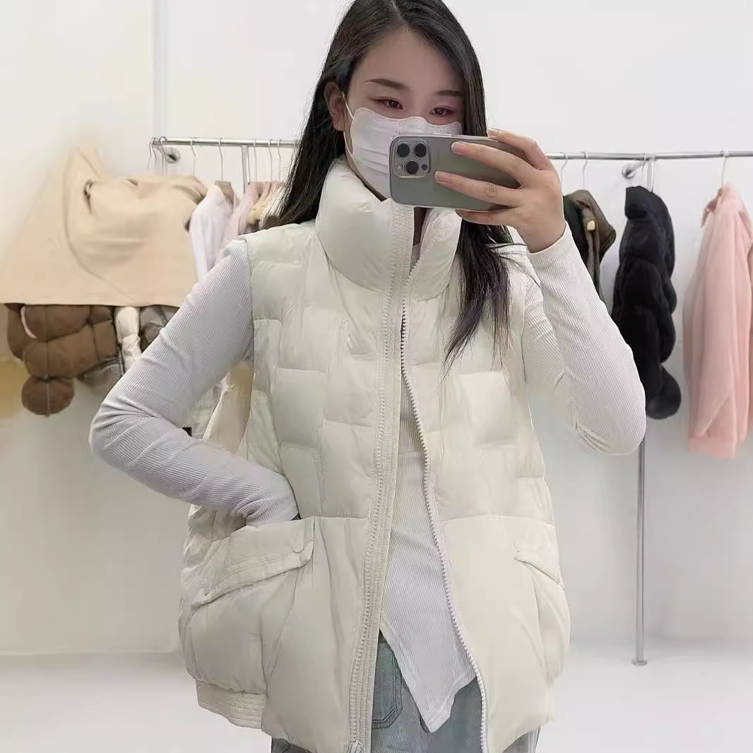 羽绒服背心女2024新款秋冬季专柜白鸭绒马夹女平湖时尚马甲外穿爆