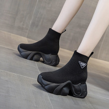 外贸三角标靴子女黑色内增高马丁靴2023新款小个子袜子靴厚底短靴