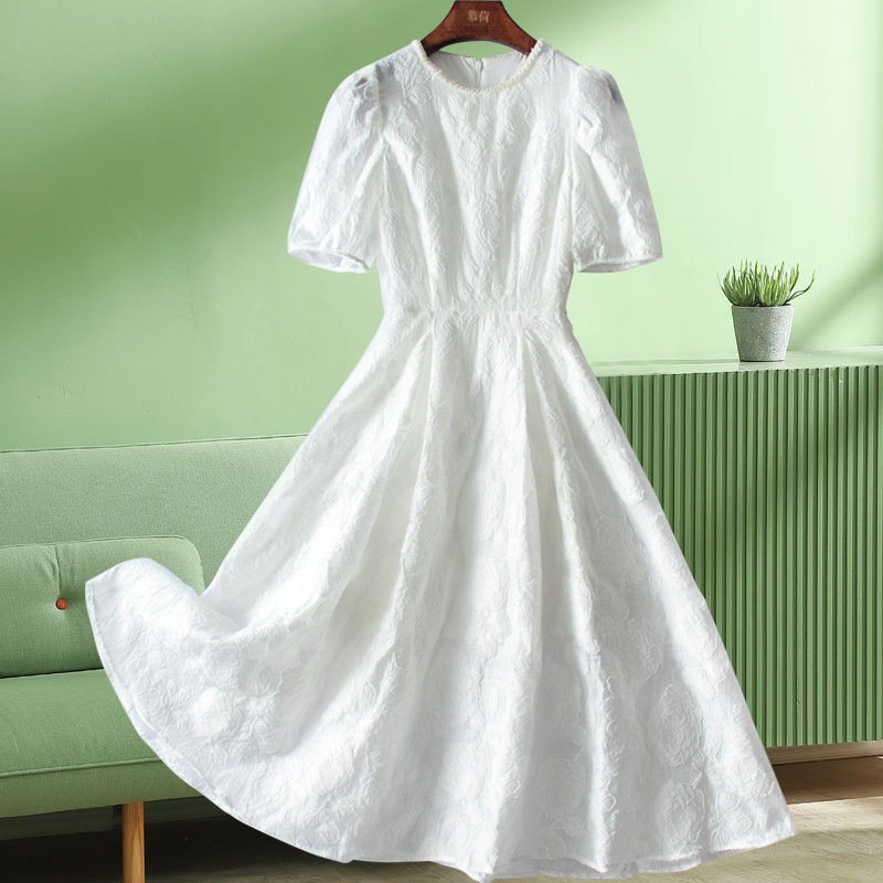 白色连衣裙女夏季2022新款薄款仙女裙感法式复古白裙子夏初恋
