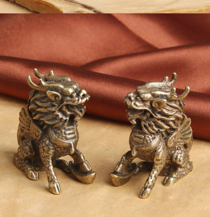 纯黄铜脚踩元宝麒麟桌面摆件招财纳福瑞兽风水摆饰老铜器文玩批发