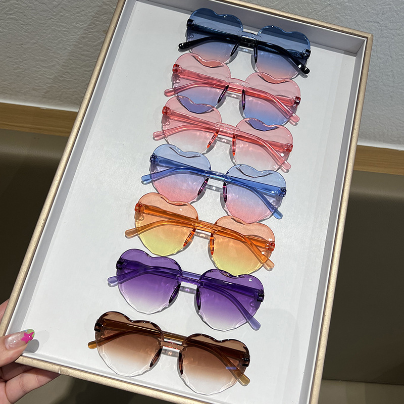 新款发夹套装爱心墨镜儿童太阳镜批发时尚潮流渐变眼镜男女孩眼镜