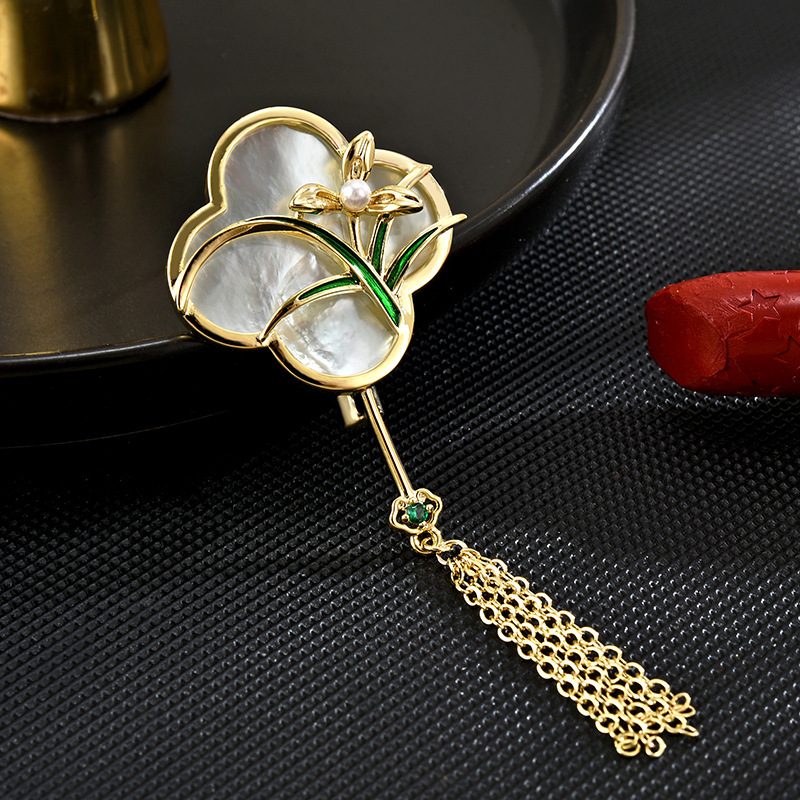 复古中国风兰花胸针高级感小众天然贝母旗袍西装流苏淡水珍珠别针