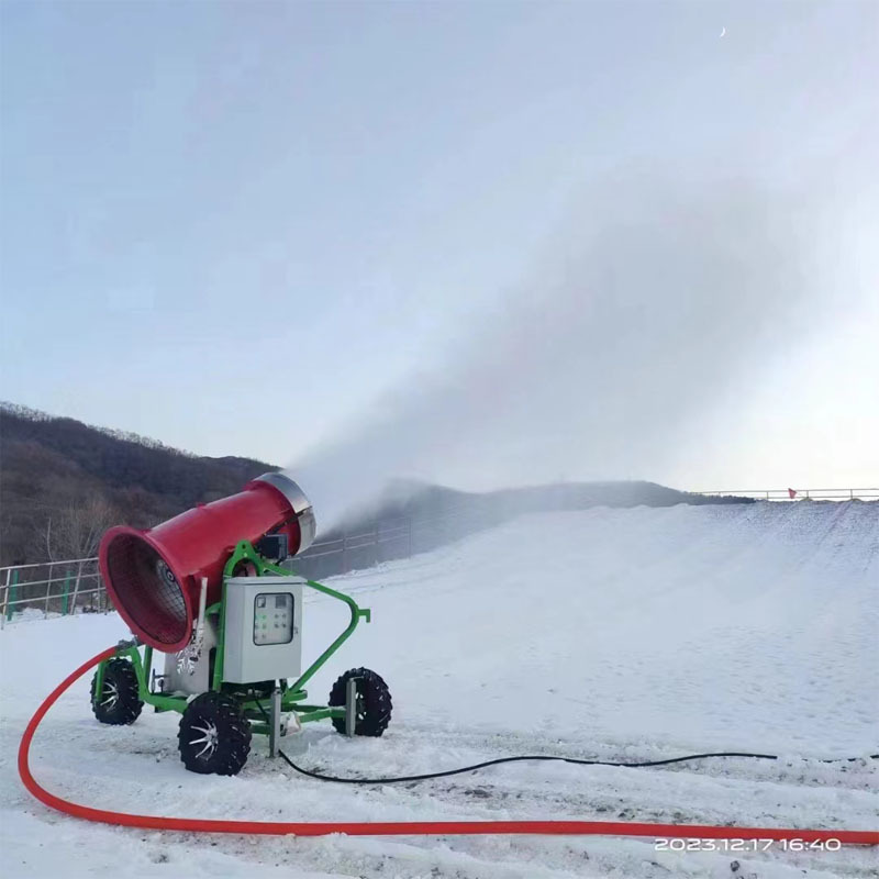 买人工造雪机找山东森泰 全自动遥控人工喷雪机 滑雪场造雪