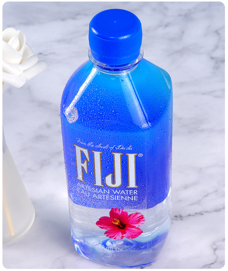 斐济矿泉水天然深层纯净水 自流水500ml*24瓶整箱英文版包装