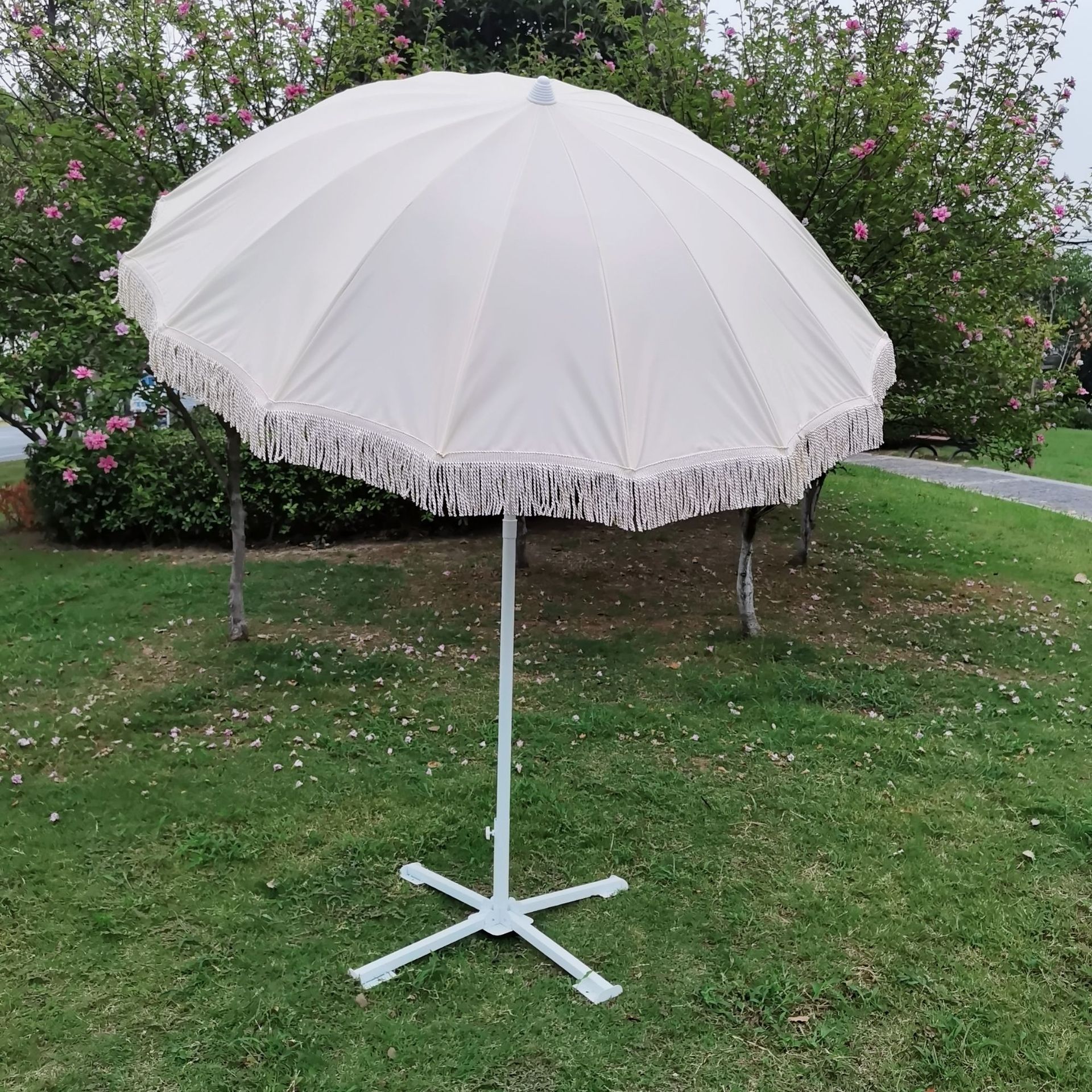 新款米色16骨户外庭院花园流苏伞休闲复古沙滩伞-阿里巴巴