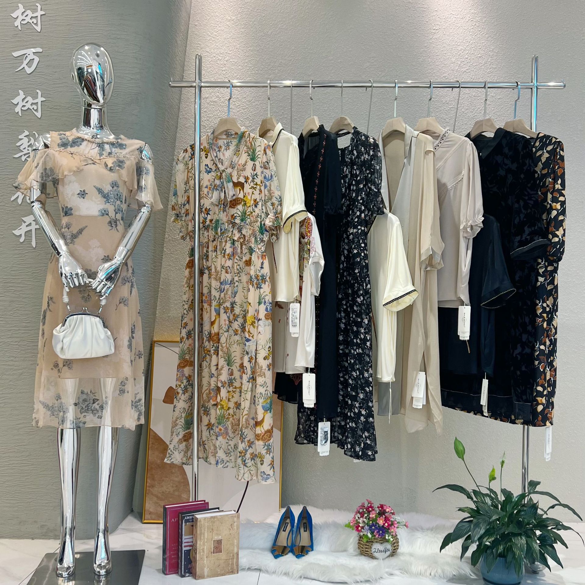 杭州高端真丝品牌女装最新撤柜中大淑妈妈装连衣裙女专柜货源批发