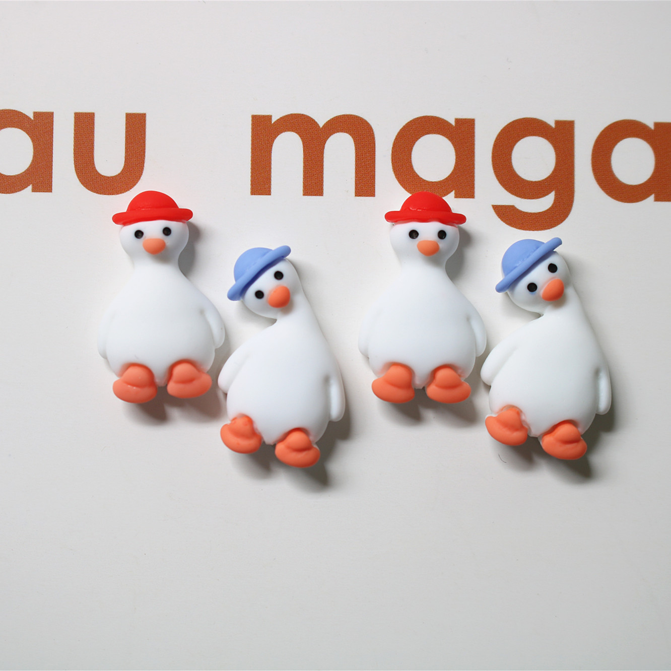 可爱歪头小鸭子动物树脂饰品配件 滴胶手机壳汔车饰品diy材料贴片