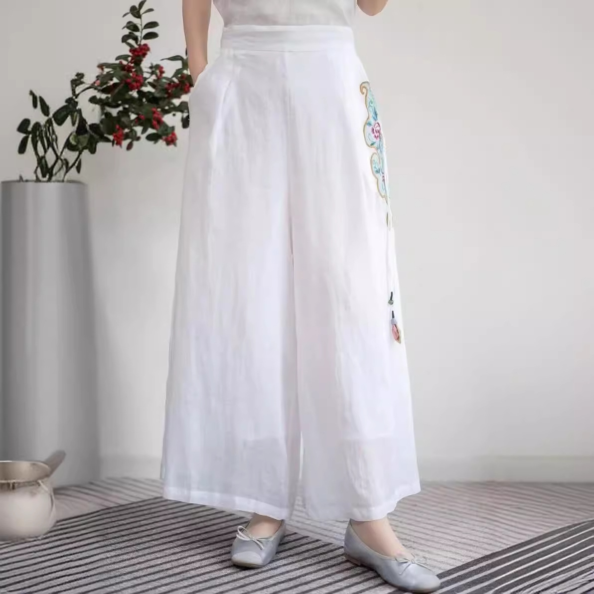新中式国风百搭苎麻刺绣阔腿裤2024夏季文艺高腰吊坠流苏休闲女裤