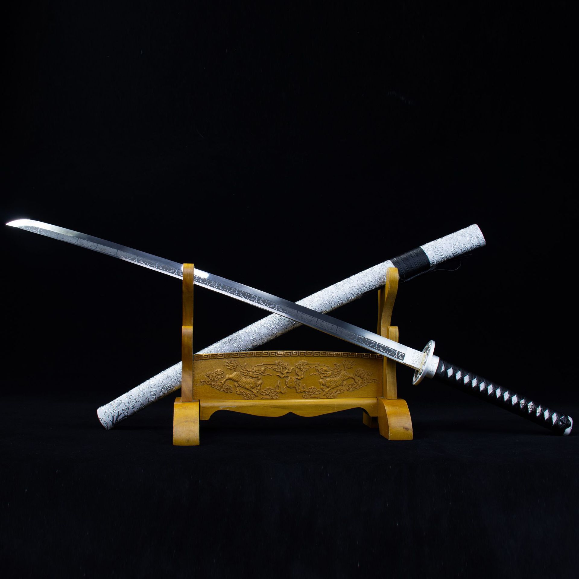 龙泉市刀剑不锈钢宝剑日本剑手工锻打长剑工艺收藏品冷兵器未开刃