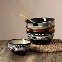 红色经典红花瓷酒