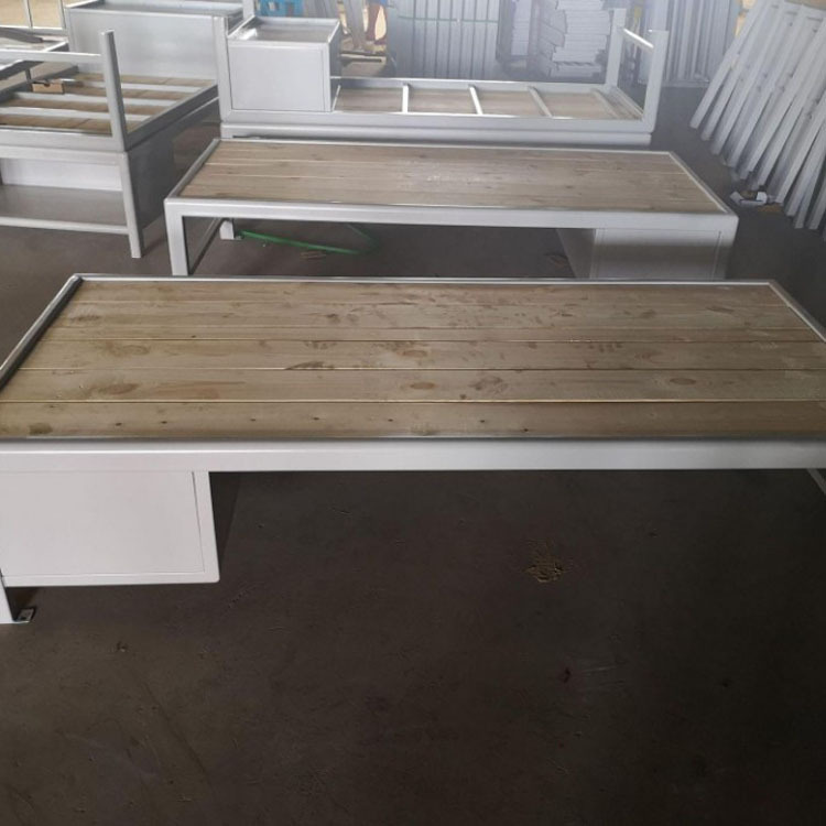 厂家生产监舍床 拘留所单人焊接钢制床 白色单层铁床 制式铁床