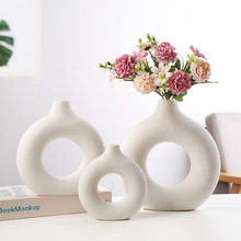 艺得端圆圈花瓶陶瓷Ins创意个性玄关装饰花水培简约摆件跨境热销