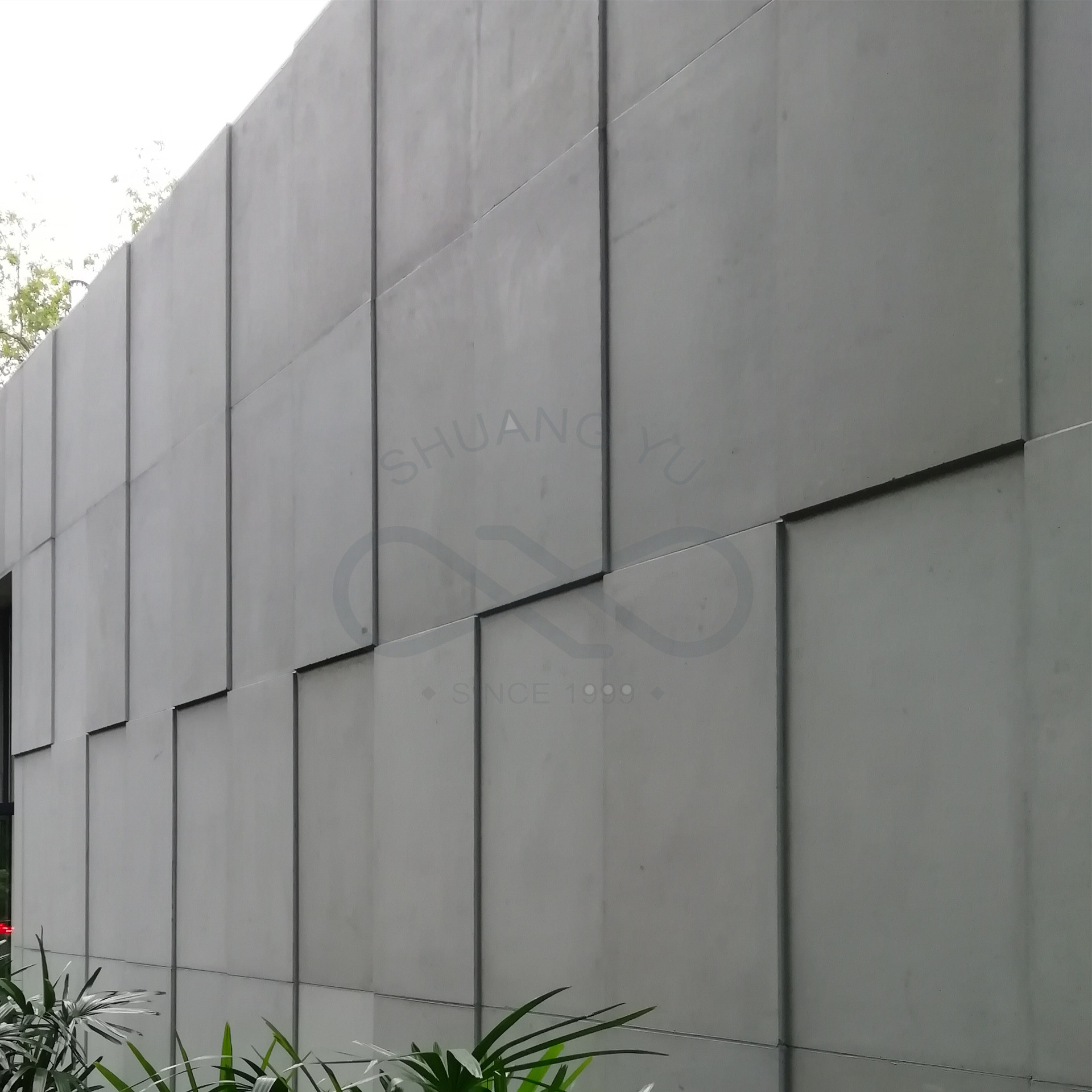 建筑外墙挂板灰色简约预制水泥清水混凝土装饰板 多尺寸可选